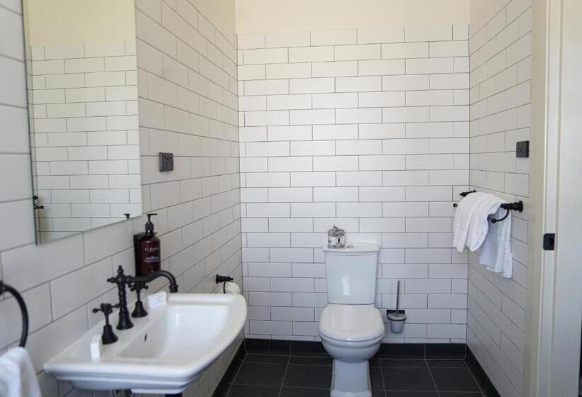 스탠다드 룸 킹사이즈 침대, Queanbeyan Canberra