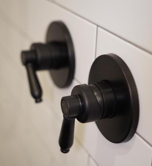 اتاق استاندارد با تخت بزرگ, Queanbeyan Canberra