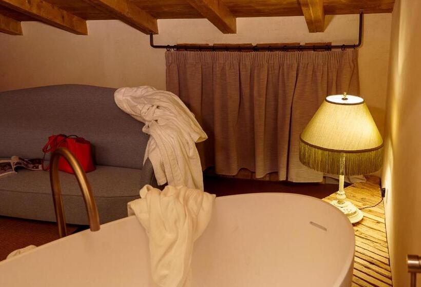 סוויטת ג'וניור, Villa Balis Crema Verona Hills Adults Only