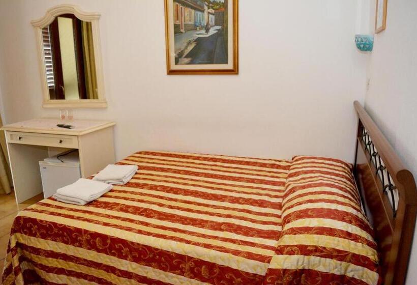 Номер Economy, Gallura