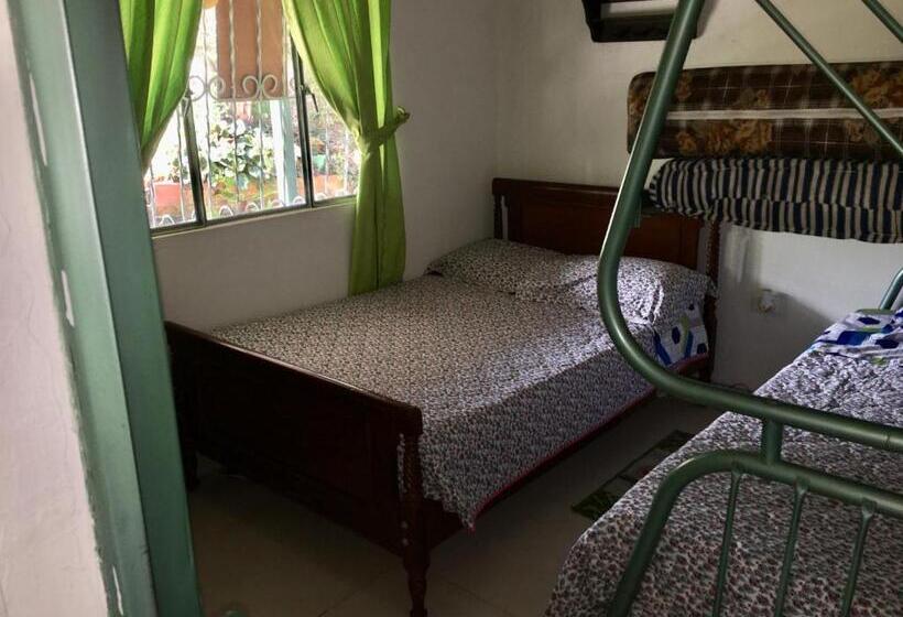 Номер Стандарт Вид на Сад, Finca La Belleza Villeta
