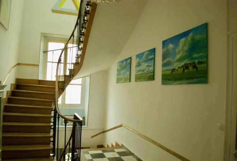 ファミリールーム, Yxie   Manoir Des Arts