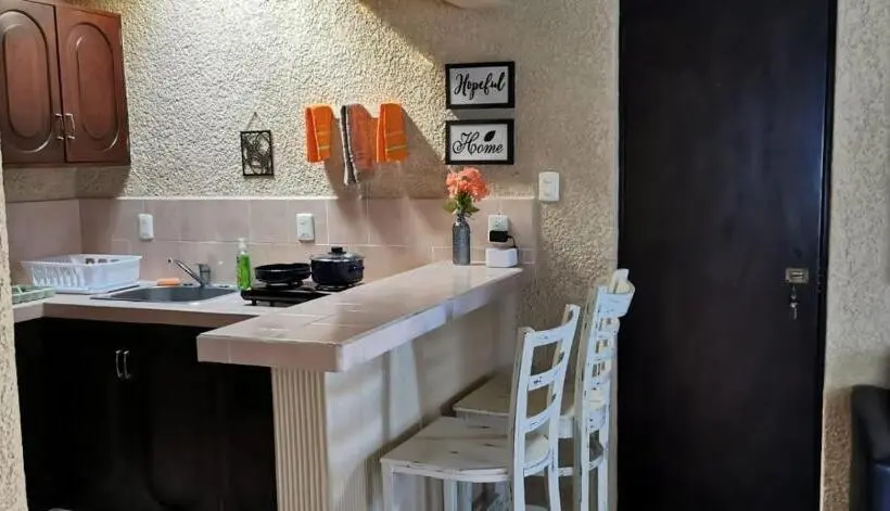 استودیوی استاندارد, Luhme Tulum Hostel
