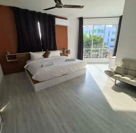 اتاق لوکس سه تخته, Merijaan Maldives