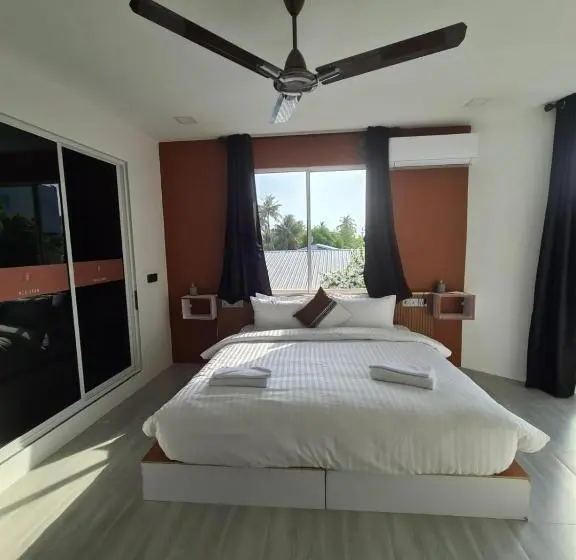 اتاق لوکس با بالکن, Merijaan Maldives
