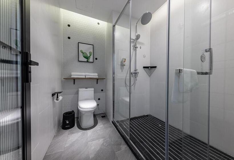 豪华房间, 银座精宿酒店   济南泺源大街泉城广场宽厚里店