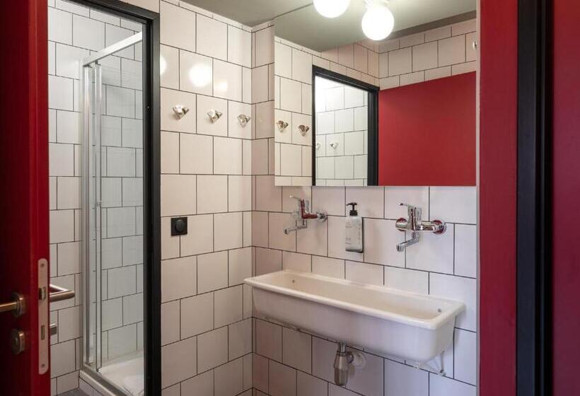 Кровать в Общей Комнате, Eklo Toulouse