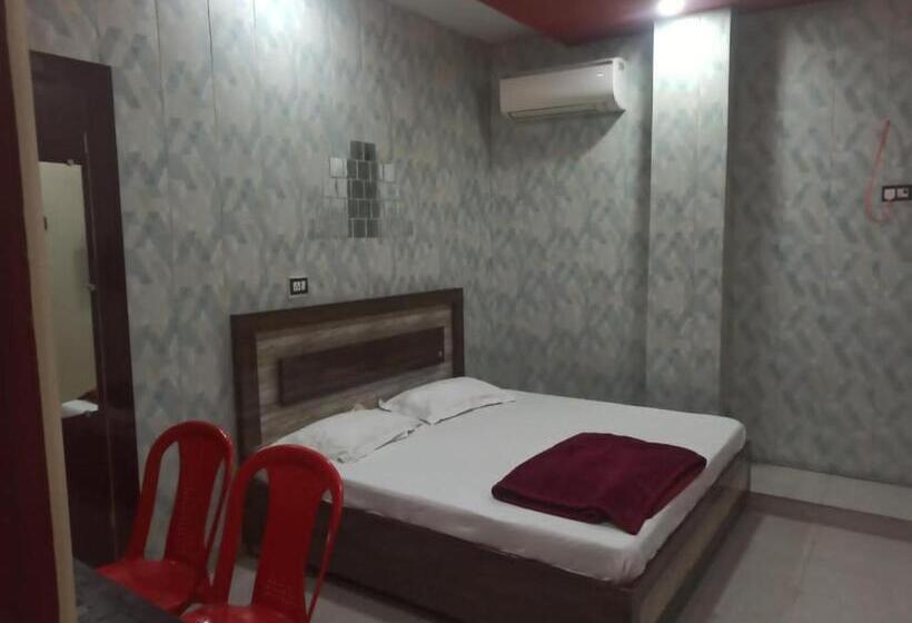 Номер Стандарт, White Stone Gonda