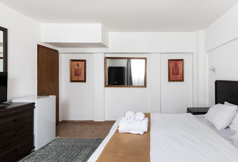 Standard-huone, The Colony