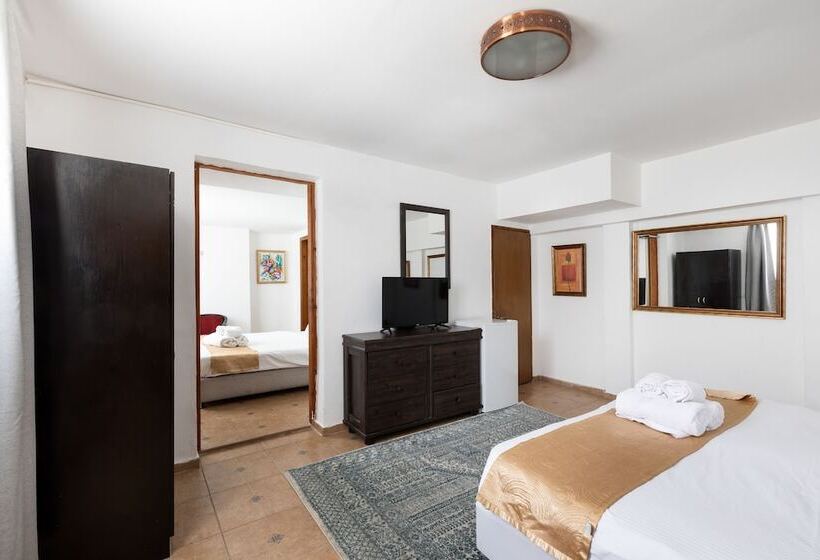 Deluxe-huone, The Colony