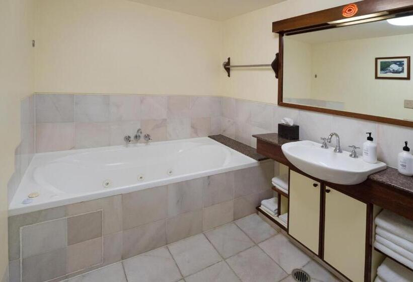 סוויטה עם מרפסת, Beach Hotel Resort