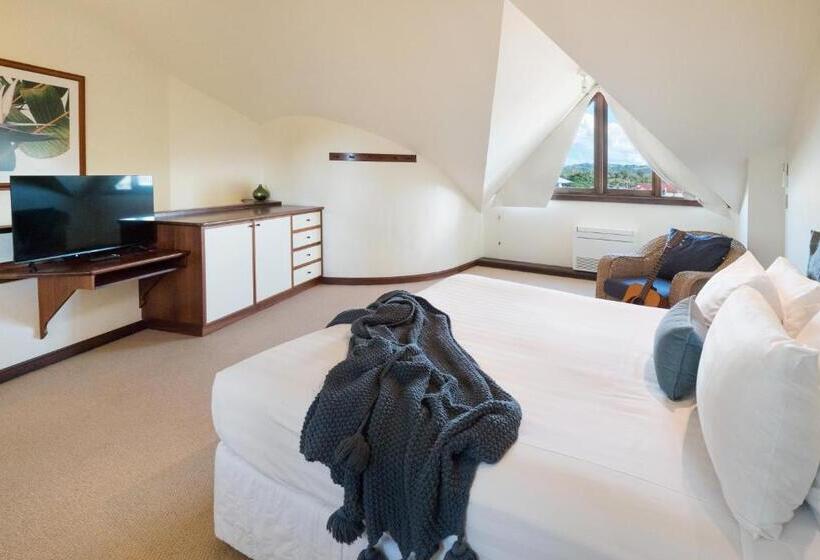 סוויטה עם מרפסת, Beach Hotel Resort