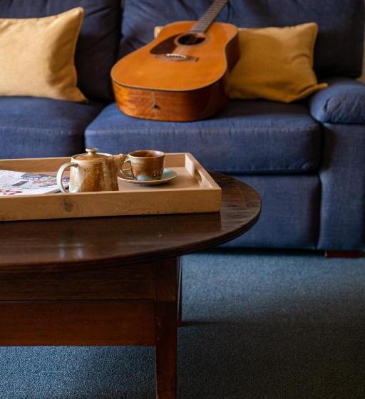 מיטת קינג בסוויטה, Beach Hotel Resort