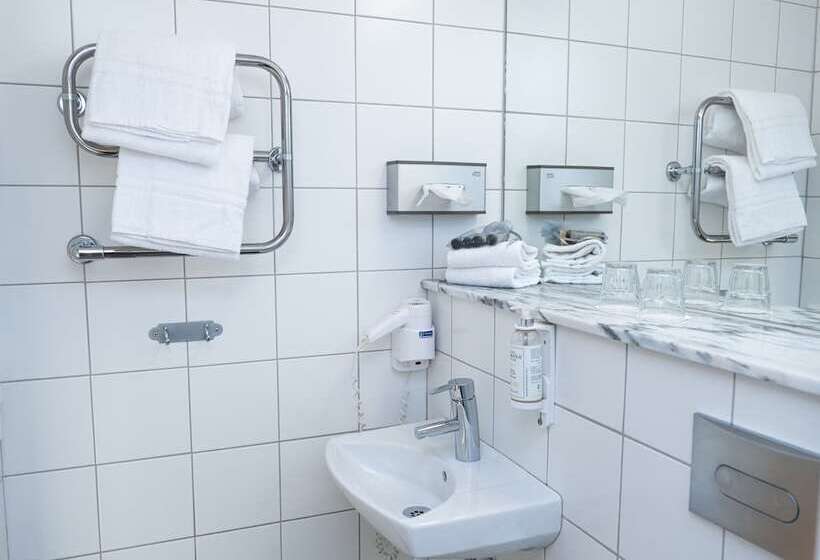 חדר סופריור, L Nostalgi