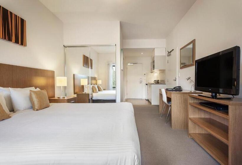 דירת אקזקיוטיב 2 חדרים, Quest Ipswich