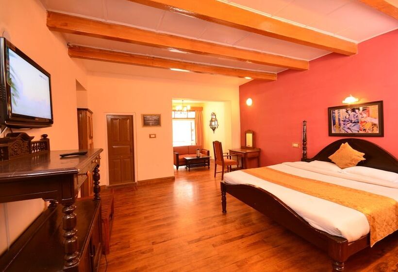 اتاق اکونومی با تخت دوبل, The Pavilion