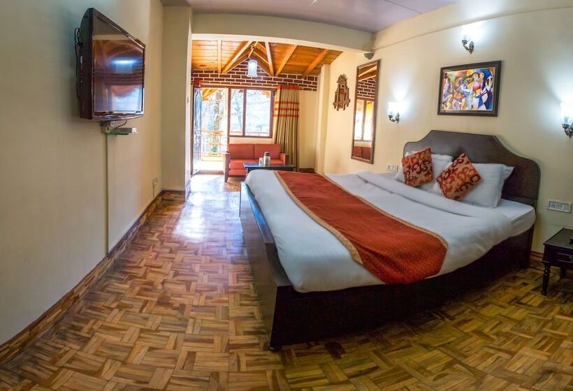 اتاق اکونومی با تخت دوبل, The Pavilion