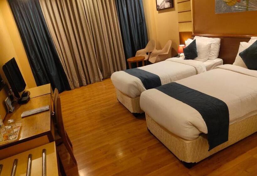 Quarto Estandar, The Plaza