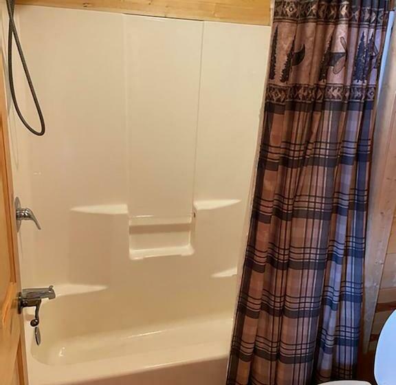 غرفة قياسية داخلية, Badlands Frontier Cabins