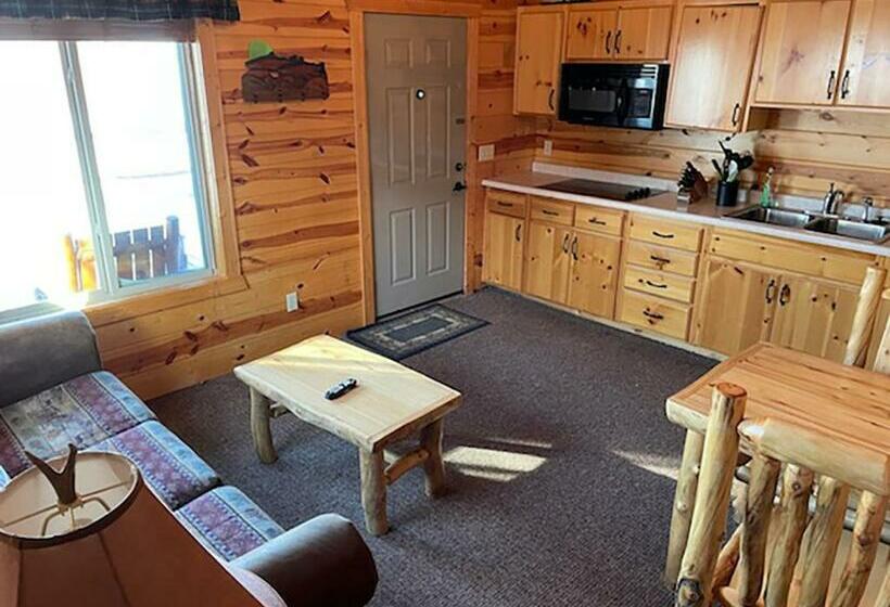 جناح عائلي, Badlands Frontier Cabins