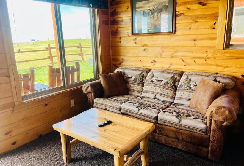 디럭스 룸 킹사이즈 침대, Badlands Frontier Cabins