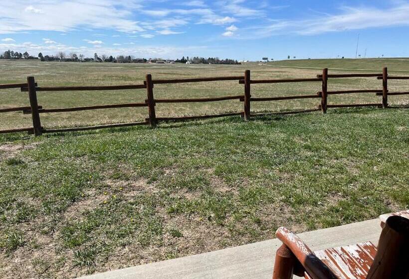 غرفة سوبيريور سرير كينج, Badlands Frontier Cabins