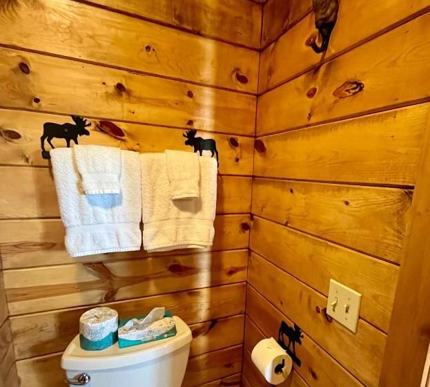 جناح, Badlands Frontier Cabins