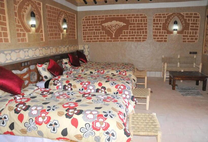 Economy Quadruple Room, Maison Acacias