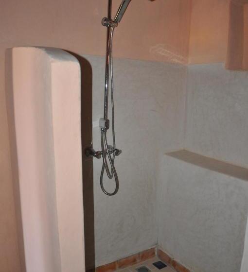 اتاق استاندارد چهار تخته, Maison Acacias