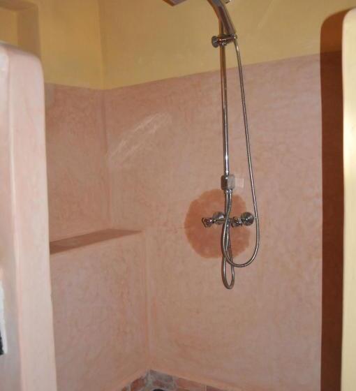 اتاق اکونومی, Maison Acacias