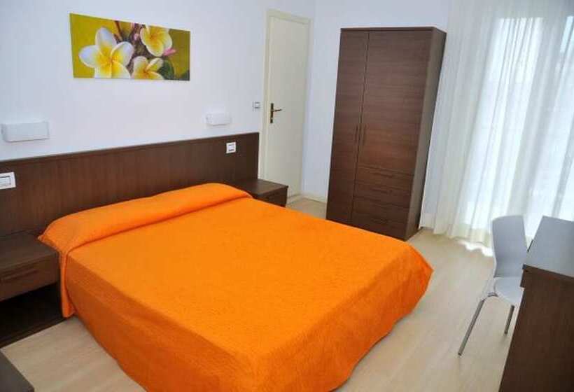 اتاق استاندارد سه نفره, Lugano