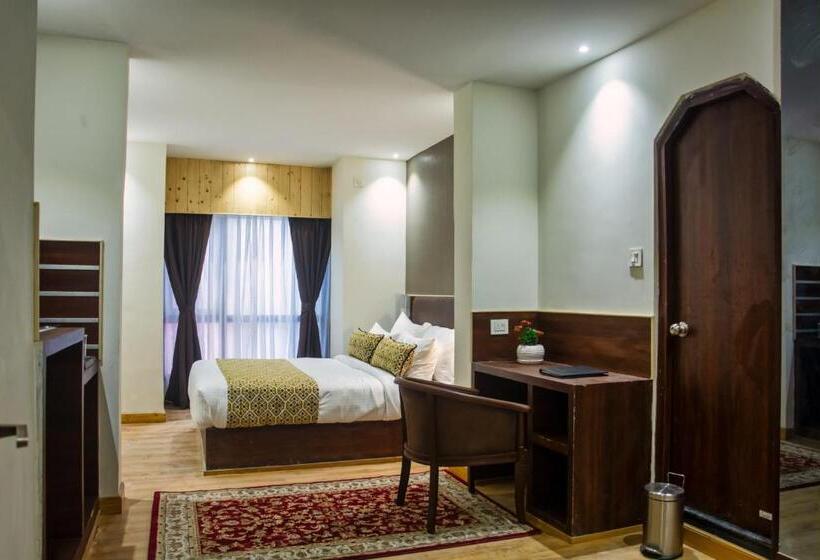 اتاق لوکس با تخت بزرگ, Sumitel Vista T V Tower Darjeeling