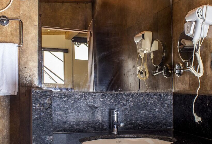 اتاق لوکس, Sumitel Vista T V Tower Darjeeling