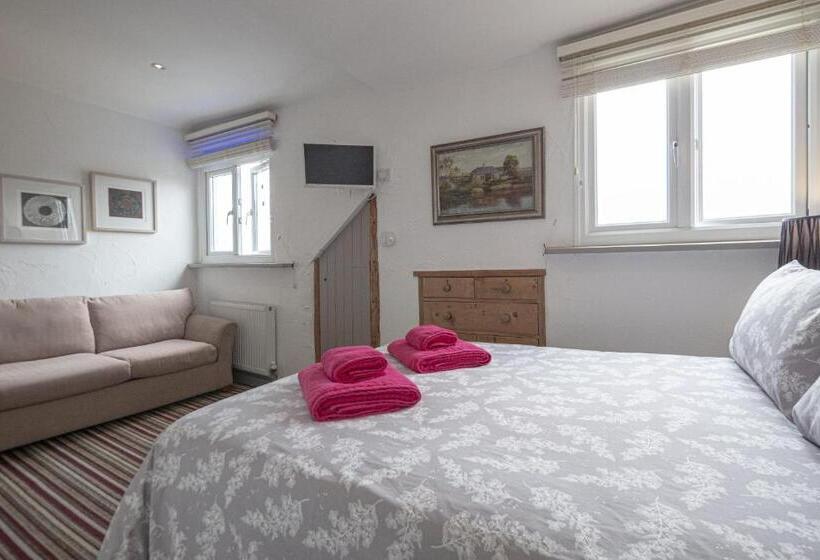 带海景的标准房, Cornerways Guest House