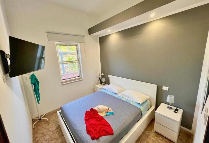 패밀리 룸, Villa Latino