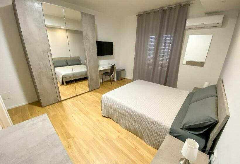 חדר סטנדרט, The Shell Guest House