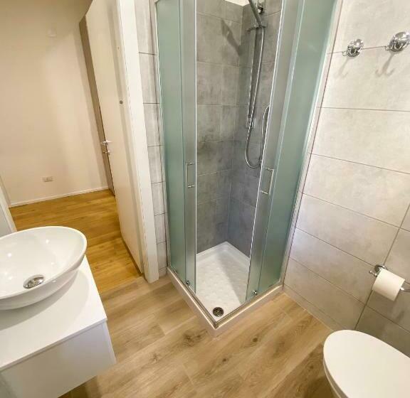 חדר סטנדרט, The Shell Guest House