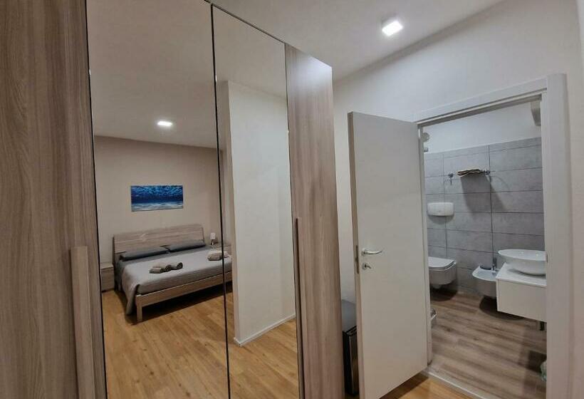 חדר סטנדרט, The Shell Guest House