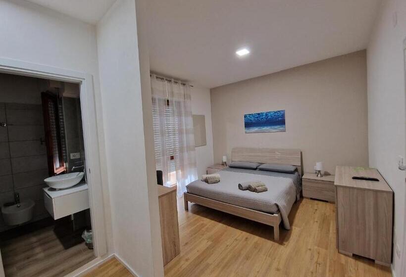 חדר סטנדרט, The Shell Guest House