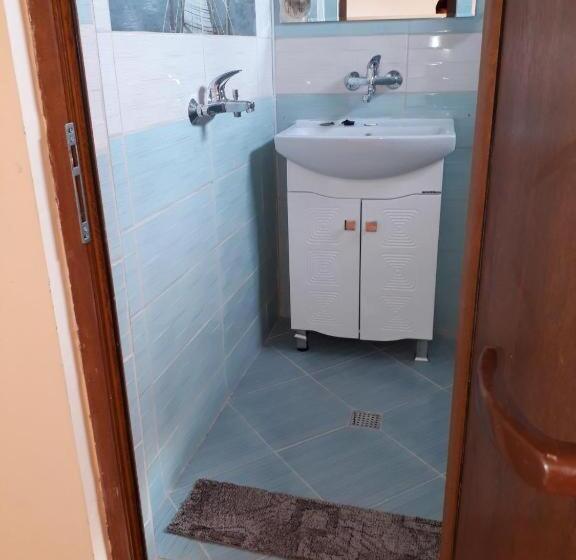 غرفة قياسية ثلاثية, къща за гости диана дик