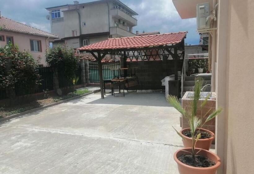 غرفة إقتصادية, къща за гости диана дик