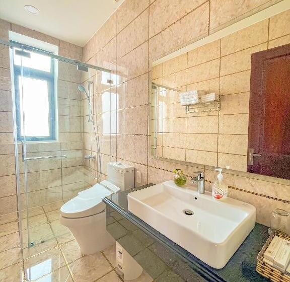 سوییت خانوادگی, Crown Dalat