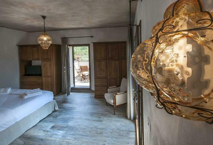 スタンダードルーム, Family Farm Soc. Agr. A R.l