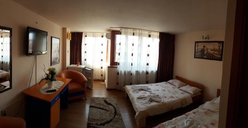 Трехместный Номер Deluxe, Vila Tei Guesthouse