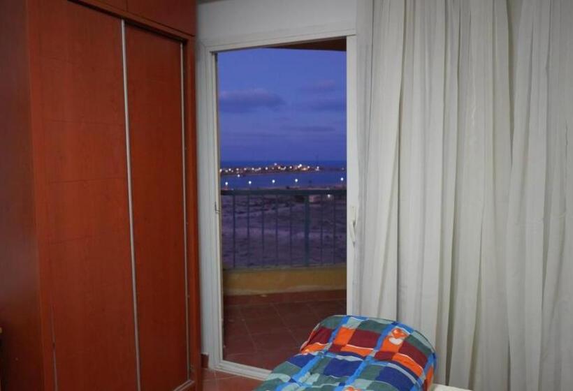 اتاق خانوادگی با چشم‌انداز جانبی دریا, Porto Marina Resort Apartments Familie