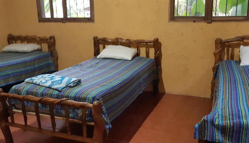 اتاق استاندارد چهار تخته, Yaxlik River Lodge