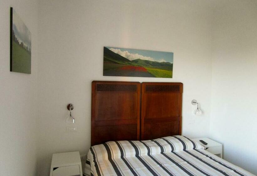 חדר סטנדרט עם מרפסת, Lacasettabb