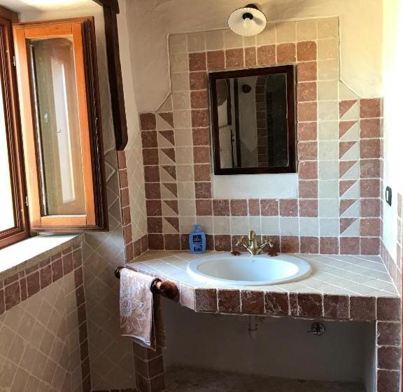 חדר דלוקס, Li Casacci