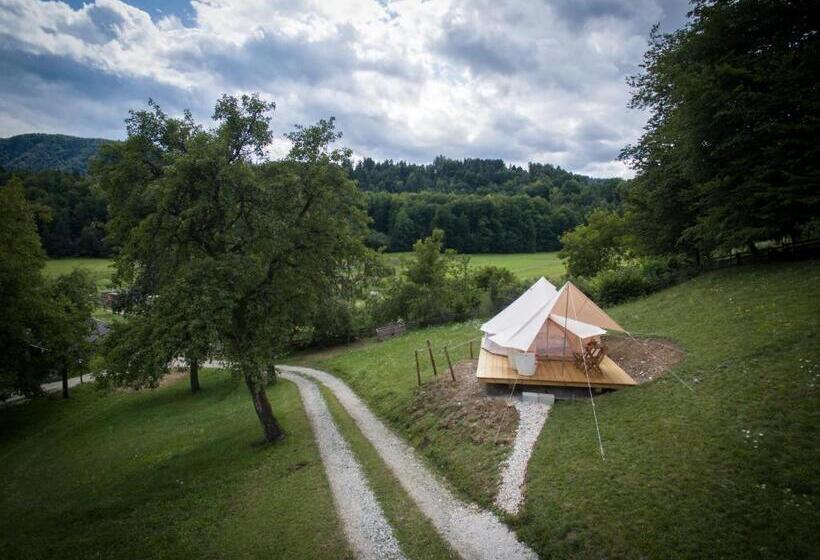 چادر با خدمات رفاهی استاندارد, Pužman Farm Glamping