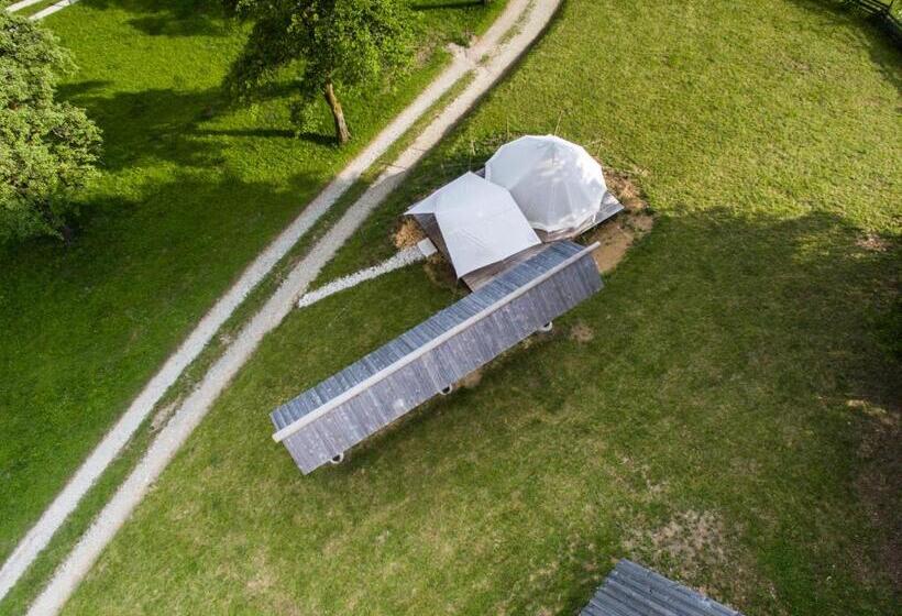 چادر با خدمات رفاهی استاندارد, Pužman Farm Glamping